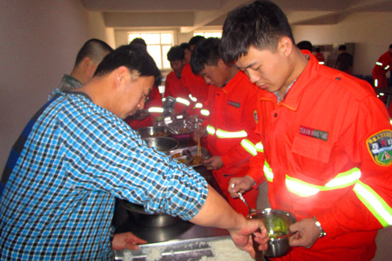 �����Ѵ������˻��Ա��ʳ��׼ ���϶�Ա����